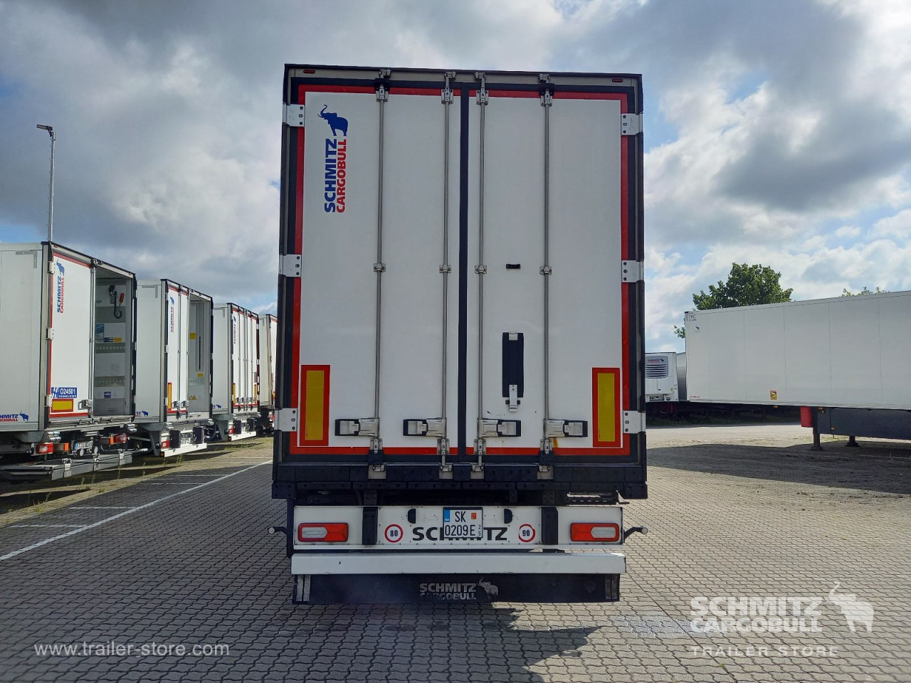 SCHMITZ Auflieger Tiefkühler Fleischhang - Izotermička poluprikolica: slika 2 SCHMITZ Auflieger Tiefkühler Fleischhang - Izotermička poluprikolica: slika 2
