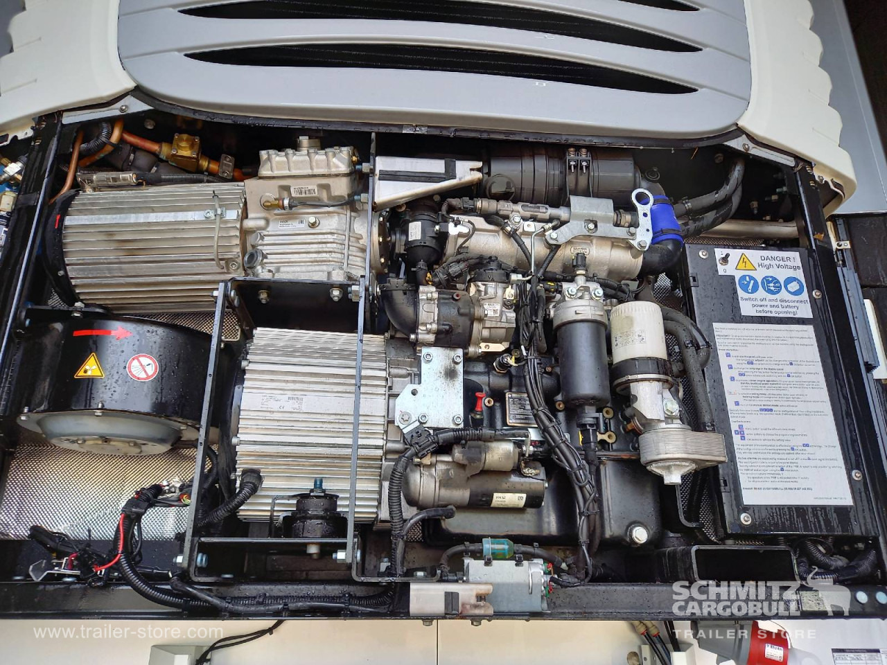 SCHMITZ Auflieger Tiefkühler Multitemp - Izotermička poluprikolica: slika 2 SCHMITZ Auflieger Tiefkühler Multitemp - Izotermička poluprikolica: slika 2