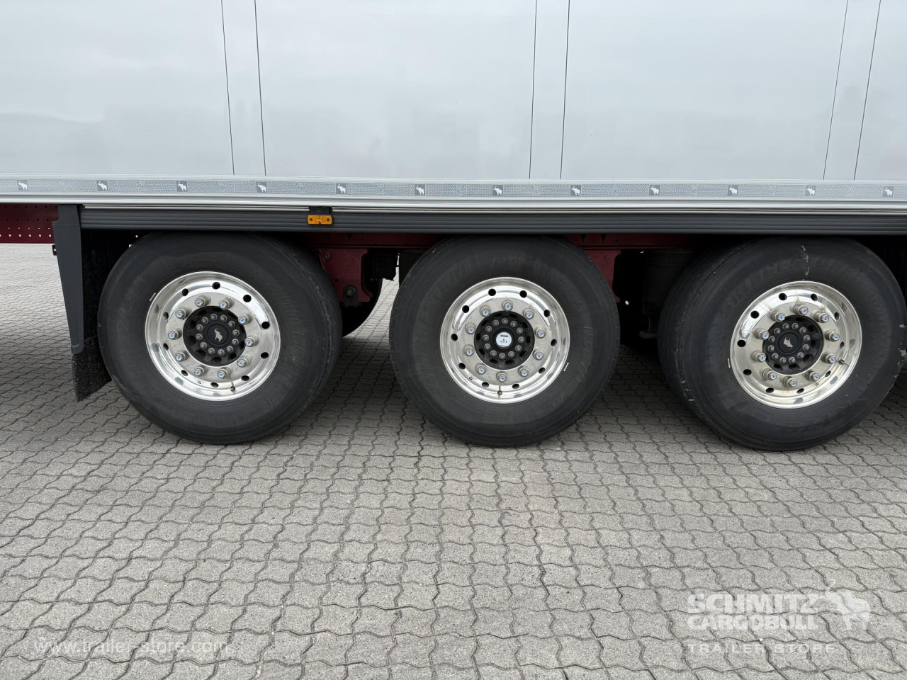 SCHMITZ Auflieger Tiefkühler Multitemp - Izotermička poluprikolica: slika 3 SCHMITZ Auflieger Tiefkühler Multitemp - Izotermička poluprikolica: slika 3