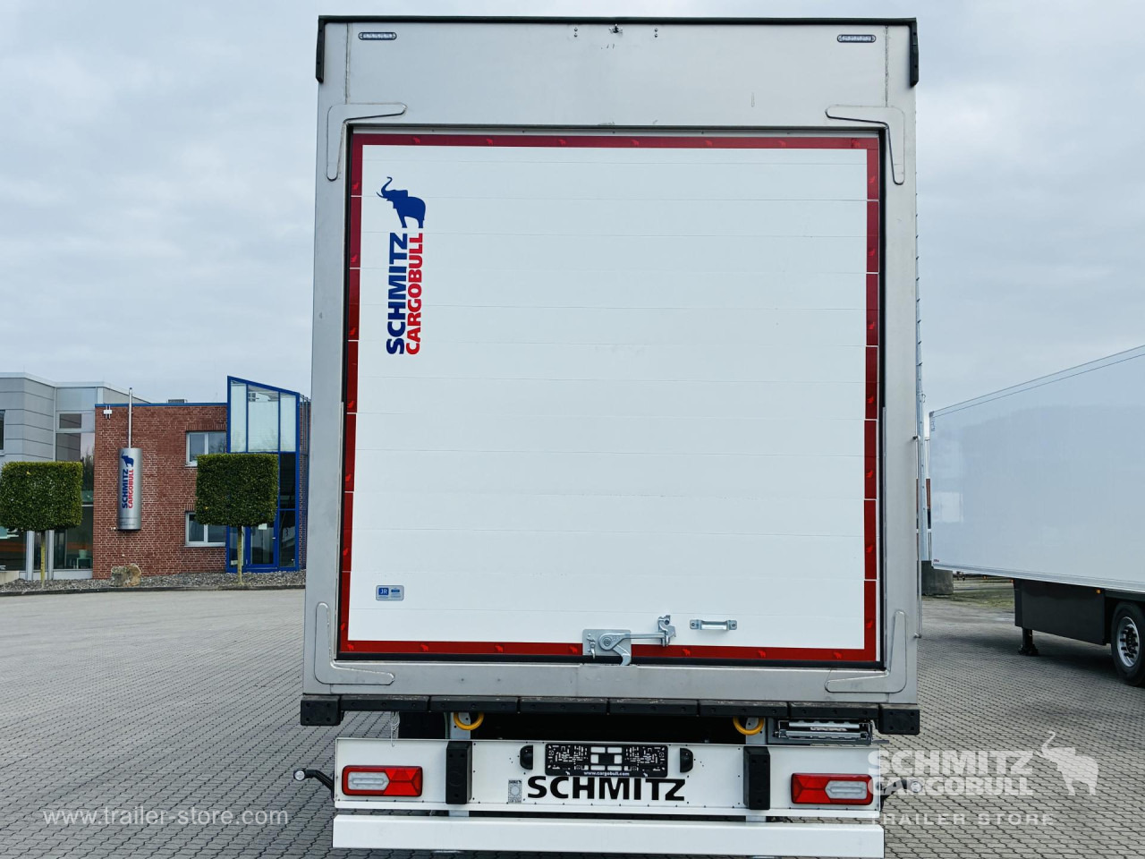 SCHMITZ Auflieger Tiefkühler Standard Double deck - Izotermička poluprikolica: slika 2 SCHMITZ Auflieger Tiefkühler Standard Double deck - Izotermička poluprikolica: slika 2