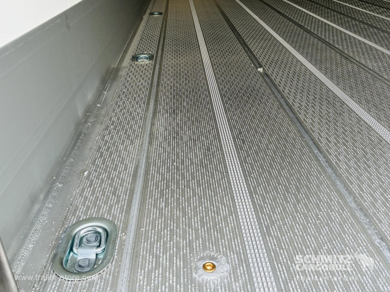 SCHMITZ Auflieger Tiefkühler Standard Double deck - Izotermička poluprikolica: slika 4 SCHMITZ Auflieger Tiefkühler Standard Double deck - Izotermička poluprikolica: slika 4
