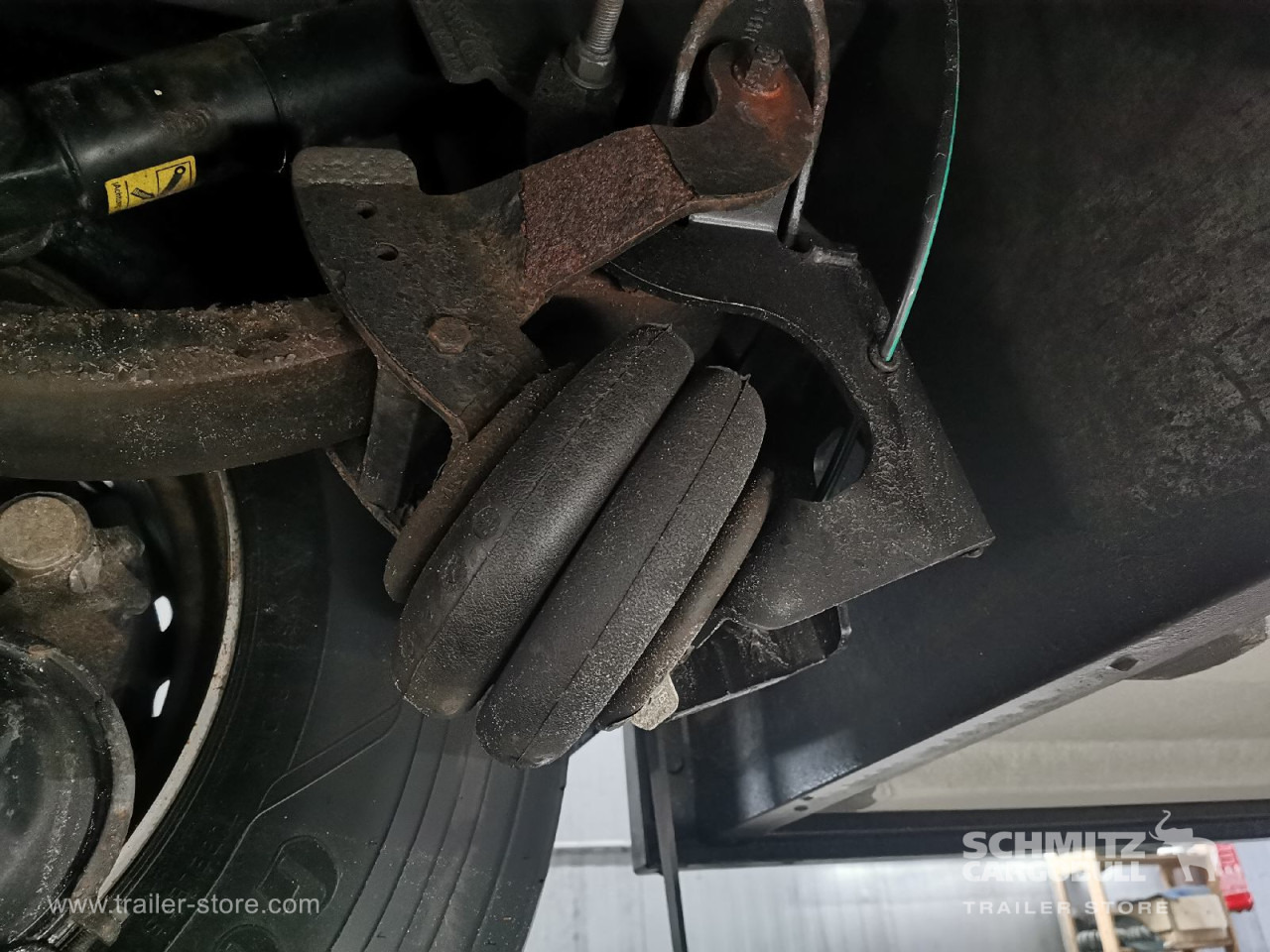 SCHMITZ Auflieger Tiefkühler Standard Double deck - Izotermička poluprikolica: slika 3 SCHMITZ Auflieger Tiefkühler Standard Double deck - Izotermička poluprikolica: slika 3