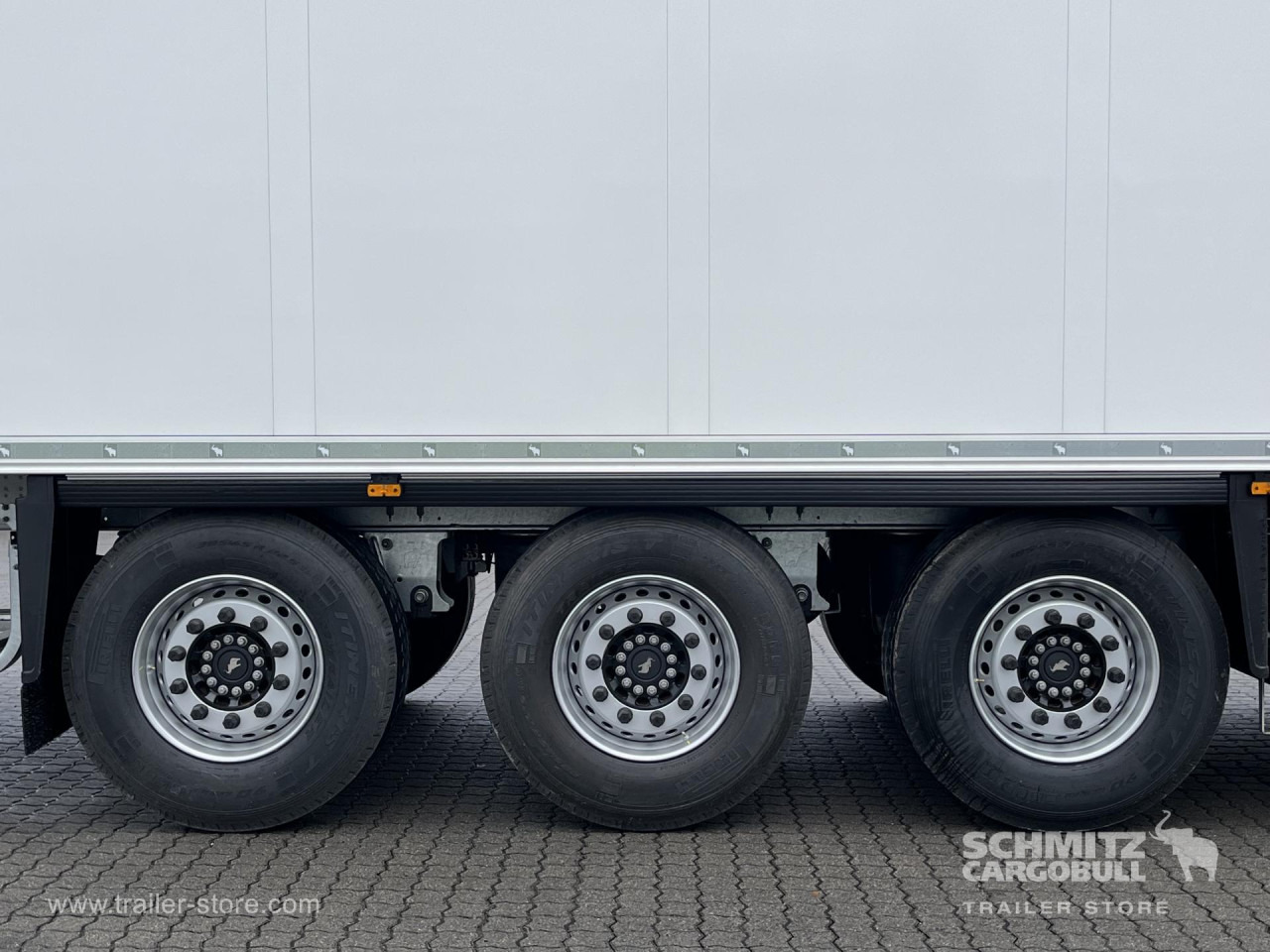 SCHMITZ Auflieger Tiefkühler Standard Double deck - Izotermička poluprikolica: slika 2 SCHMITZ Auflieger Tiefkühler Standard Double deck - Izotermička poluprikolica: slika 2