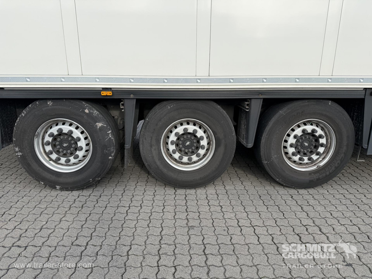 SCHMITZ Auflieger Tiefkühler Standard Double deck - Izotermička poluprikolica: slika 3 SCHMITZ Auflieger Tiefkühler Standard Double deck - Izotermička poluprikolica: slika 3