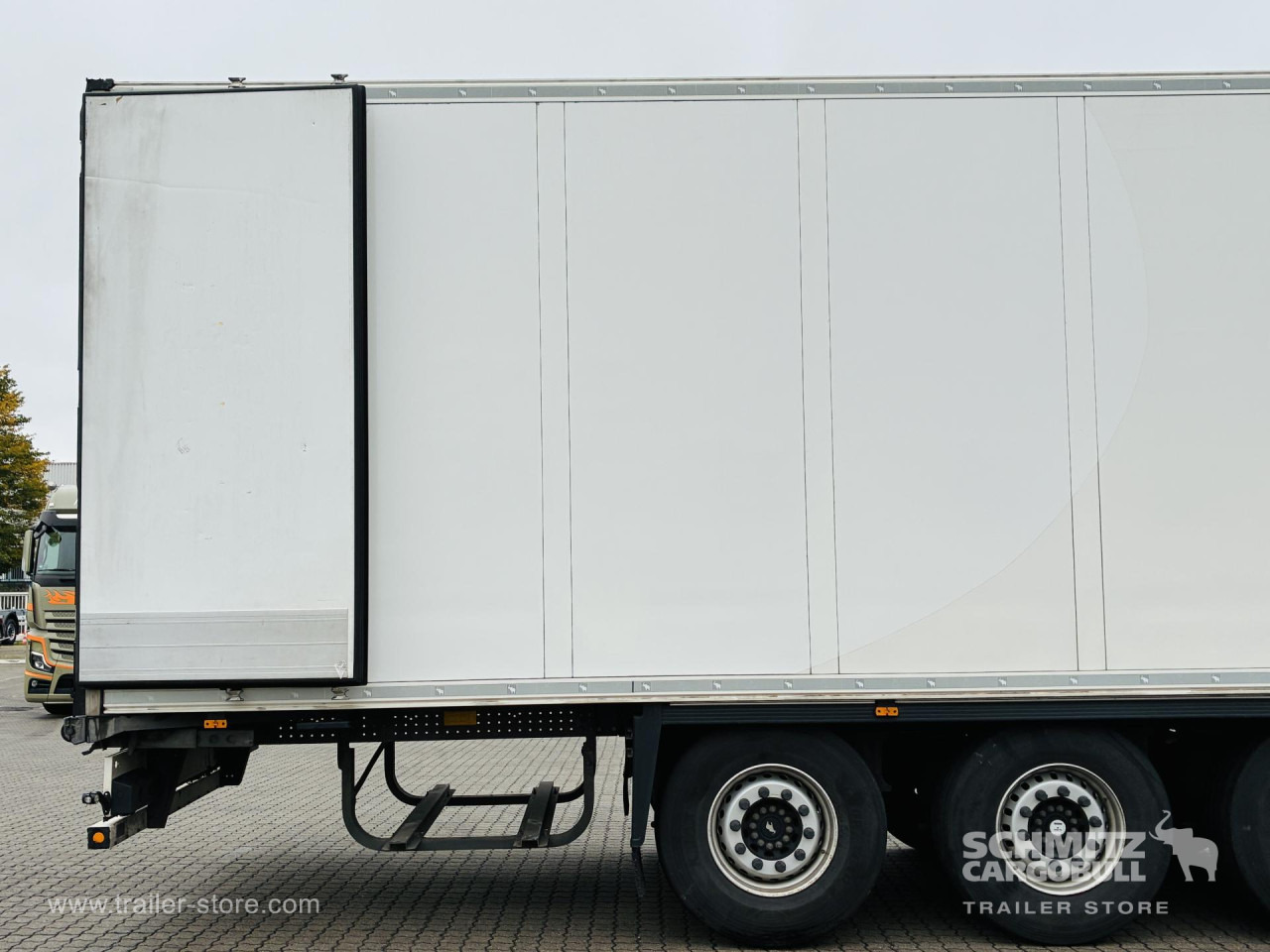 SCHMITZ Auflieger Tiefkühler Standard Double deck - Izotermička poluprikolica: slika 2 SCHMITZ Auflieger Tiefkühler Standard Double deck - Izotermička poluprikolica: slika 2