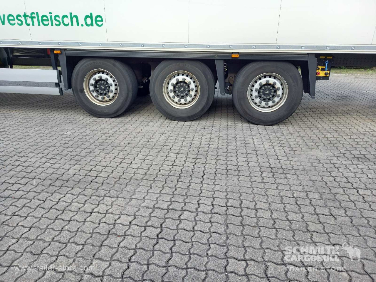 SCHMITZ Auflieger Tiefkühler Standard Double deck - Izotermička poluprikolica: slika 2 SCHMITZ Auflieger Tiefkühler Standard Double deck - Izotermička poluprikolica: slika 2