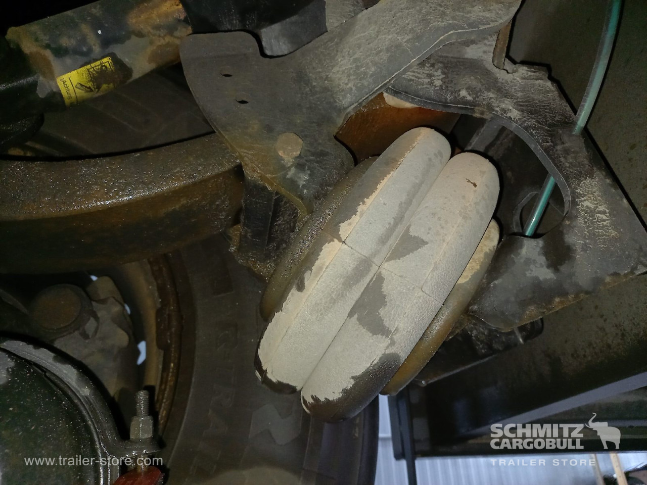 SCHMITZ Auflieger Tiefkühler Standard Double deck - Izotermička poluprikolica: slika 3 SCHMITZ Auflieger Tiefkühler Standard Double deck - Izotermička poluprikolica: slika 3