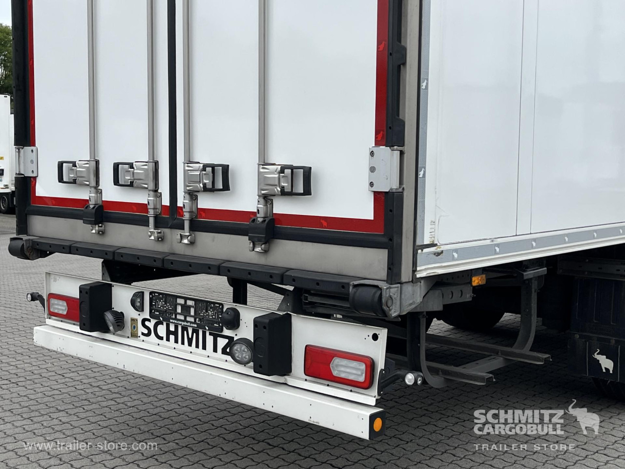 SCHMITZ Auflieger Tiefkühler Standard Double deck - Izotermička poluprikolica: slika 4 SCHMITZ Auflieger Tiefkühler Standard Double deck - Izotermička poluprikolica: slika 4