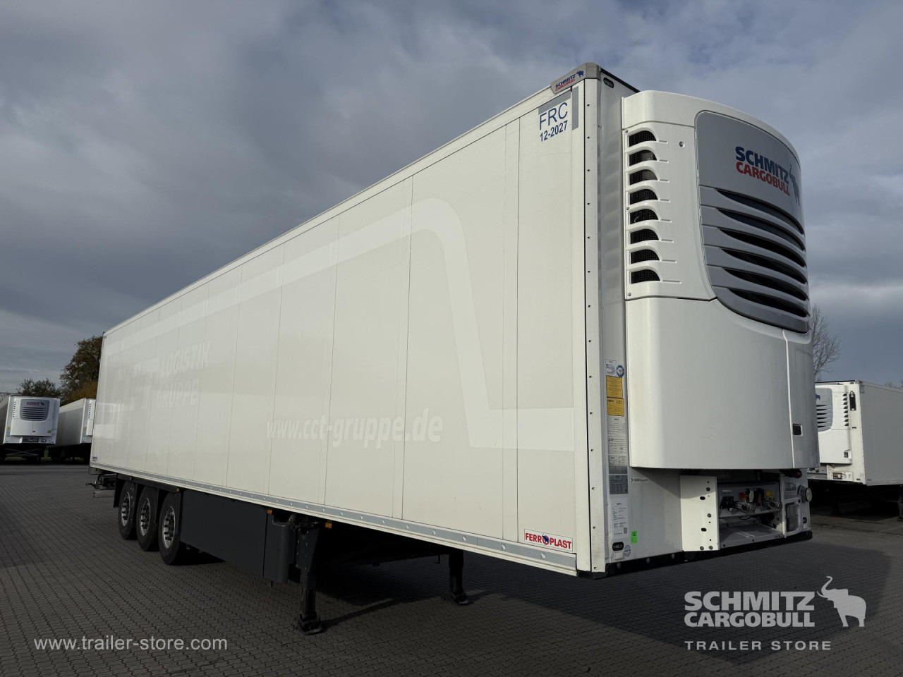 SCHMITZ Auflieger Tiefkühler Standard Double deck - Izotermička poluprikolica: slika 1 SCHMITZ Auflieger Tiefkühler Standard Double deck - Izotermička poluprikolica: slika 1