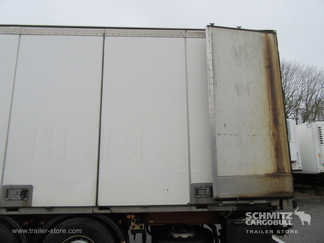 SCHMITZ Auflieger Trockenfrachtkoffer Faltwand - Poluprikolica sa zatvorenim sandukom: slika 2 SCHMITZ Auflieger Trockenfrachtkoffer Faltwand - Poluprikolica sa zatvorenim sandukom: slika 2