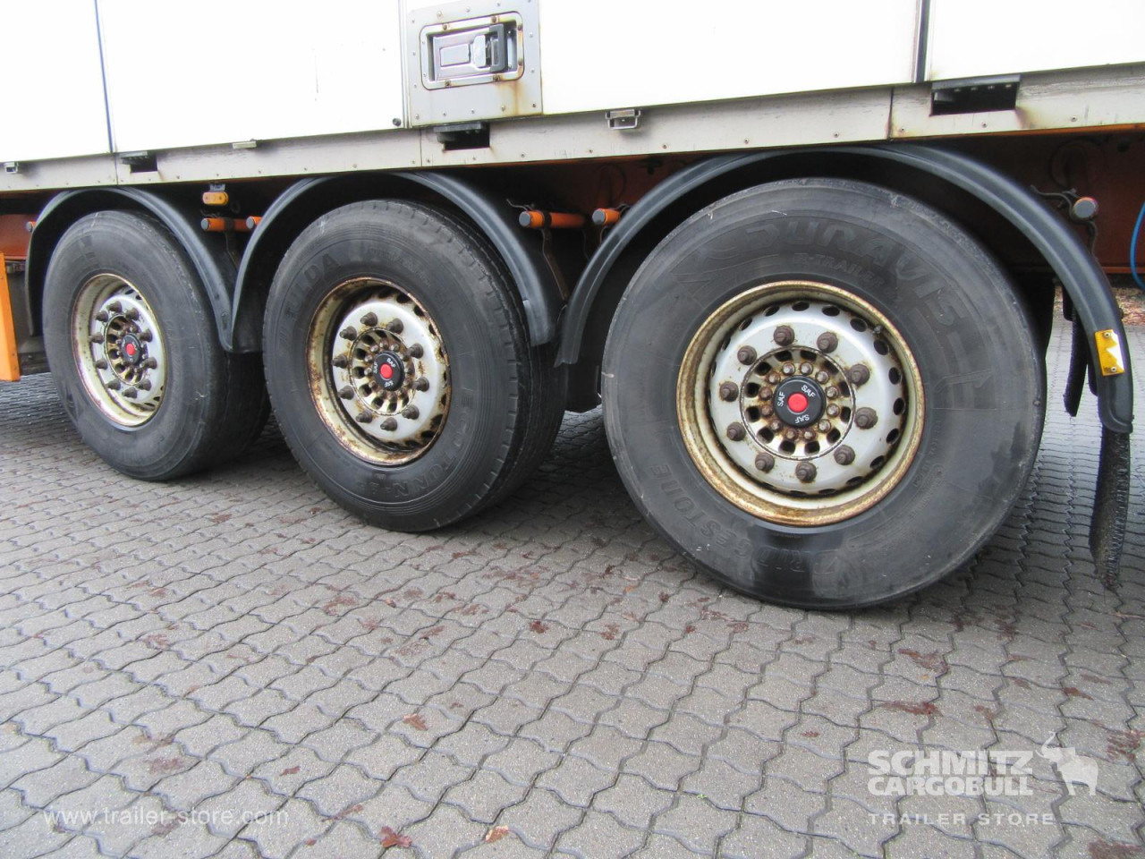 SCHMITZ Auflieger Trockenfrachtkoffer Faltwand - Poluprikolica sa zatvorenim sandukom: slika 5 SCHMITZ Auflieger Trockenfrachtkoffer Faltwand - Poluprikolica sa zatvorenim sandukom: slika 5
