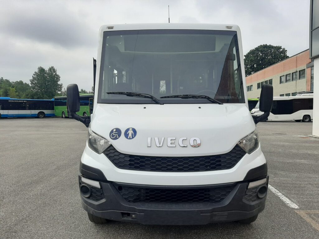 N.1 IVECO INDCAR MOBI – Anno 2015 - Turistički autobus: slika 2 N.1 IVECO INDCAR MOBI – Anno 2015 - Turistički autobus: slika 2