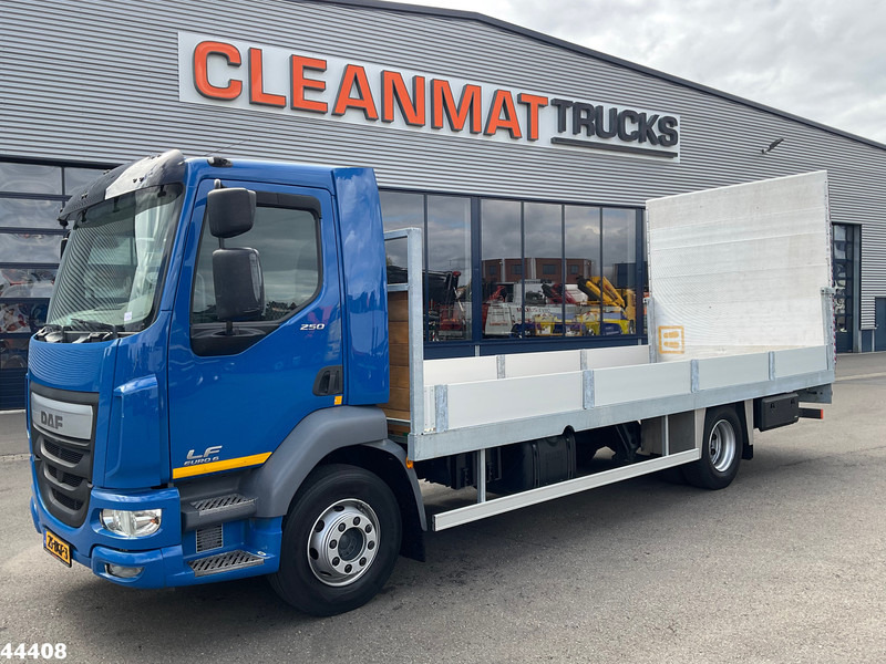 DAF FA LF 250 Euro 6 Autotransporter met laadklep - Kamion za prevoz automobila: slika 1 DAF FA LF 250 Euro 6 Autotransporter met laadklep - Kamion za prevoz automobila: slika 1