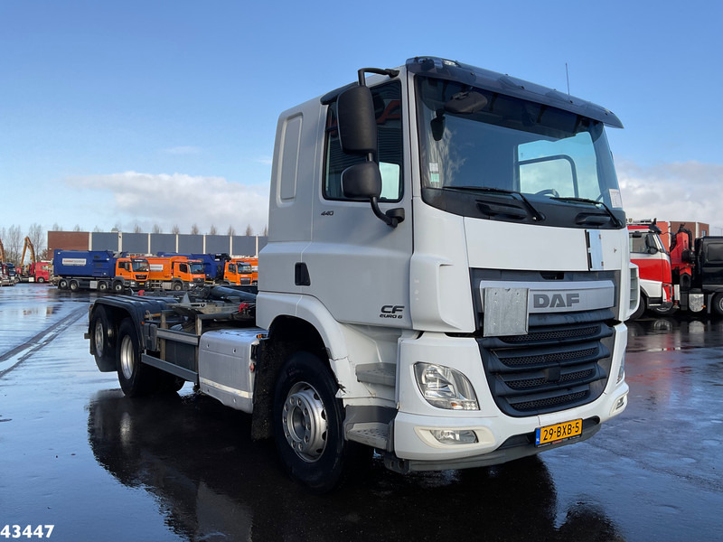 DAF FAN CF 440 Euro 6 20 Ton haakarmsysteem - Kamion sa hidrauličnom kukom: slika 4 DAF FAN CF 440 Euro 6 20 Ton haakarmsysteem - Kamion sa hidrauličnom kukom: slika 4