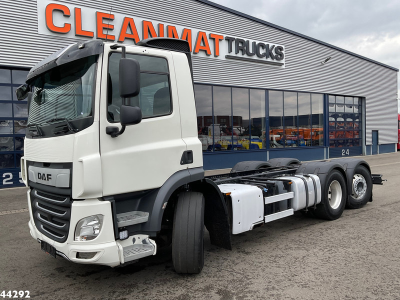 DAF FAN CF 450 Euro 6 Chassis Cabine - Kamion sa golom šasijom i zatvorenom kabinom: slika 1 DAF FAN CF 450 Euro 6 Chassis Cabine - Kamion sa golom šasijom i zatvorenom kabinom: slika 1