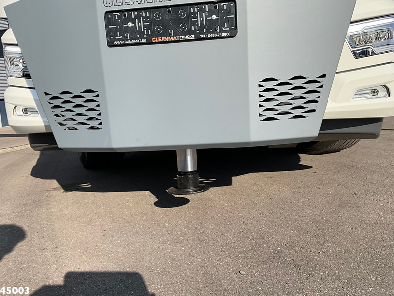 Novu Kamion sa dizalicom DAF FAX XF 530 HMF 95 Tonmeter laadkraan + Fly-Jib NEW & UNUSED!: slika 8 Novu Kamion sa dizalicom DAF FAX XF 530 HMF 95 Tonmeter laadkraan + Fly-Jib NEW & UNUSED!: slika 8