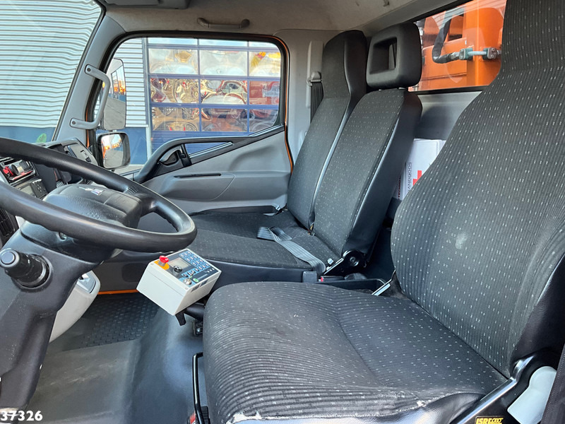Kamion za smeće FUSO Canter 9C18 Euro 6 Geesink 7m³ Just 157.014 km!: slika 10 Kamion za smeće FUSO Canter 9C18 Euro 6 Geesink 7m³ Just 157.014 km!: slika 10