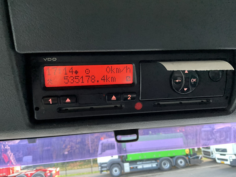 Kamion sa hidrauličnom kukom MAN TGA 41.440 8x4 Full Steel AJK 26 Ton haakarmsysteem + Laadplateau met Hiab 28 Tonmeter laadkraan: slika 16 Kamion sa hidrauličnom kukom MAN TGA 41.440 8x4 Full Steel AJK 26 Ton haakarmsysteem + Laadplateau met Hiab 28 Tonmeter laadkraan: slika 16