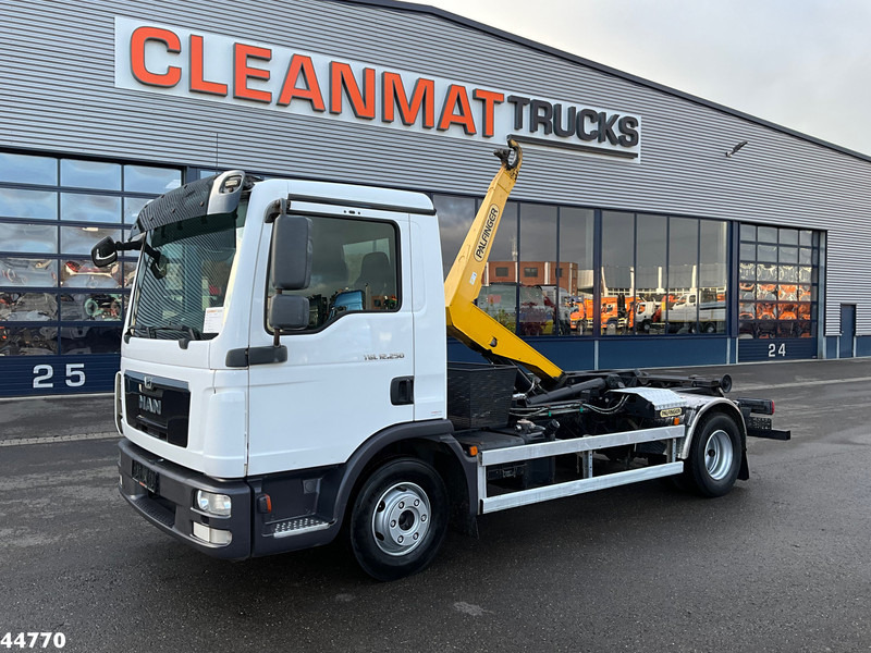 MAN TGL 12.250 Palfinger haakarmsysteem - Kamion sa hidrauličnom kukom: slika 1 MAN TGL 12.250 Palfinger haakarmsysteem - Kamion sa hidrauličnom kukom: slika 1