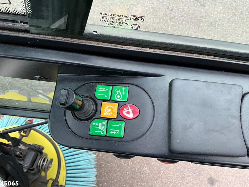 Autočistilica Mathieu MC 210 Azura Flex Euro 6 Just 8.800 km!: slika 15 Autočistilica Mathieu MC 210 Azura Flex Euro 6 Just 8.800 km!: slika 15