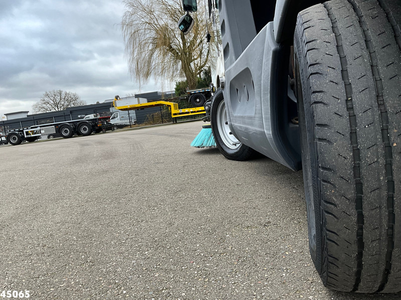 Autočistilica Mathieu MC 210 Azura Flex Euro 6 Just 8.800 km!: slika 12 Autočistilica Mathieu MC 210 Azura Flex Euro 6 Just 8.800 km!: slika 12