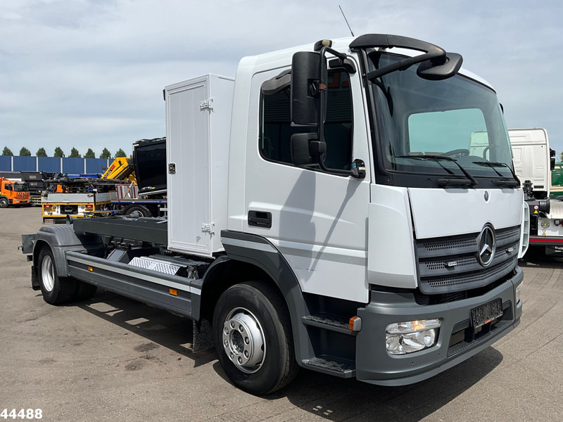 Mercedes-Benz Atego 1218 Euro 6 Manual 7 Ton haakarmsysteem - Kamion sa hidrauličnom kukom: slika 3 Mercedes-Benz Atego 1218 Euro 6 Manual 7 Ton haakarmsysteem - Kamion sa hidrauličnom kukom: slika 3