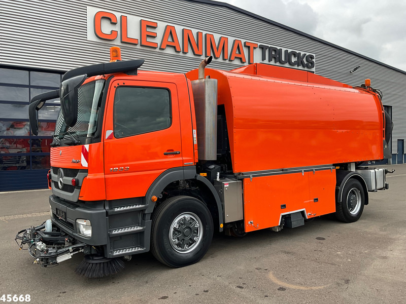 Mercedes-Benz Axor 1833 4x4 Schörling SORF Schienenreinigungs/Railway sweeper Just 38.680 Km! - Autočistilica: slika 4 Mercedes-Benz Axor 1833 4x4 Schörling SORF Schienenreinigungs/Railway sweeper Just 38.680 Km! - Autočistilica: slika 4