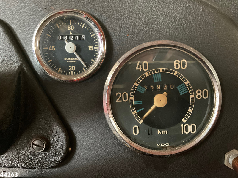 Vatrogasni kamion Mercedes-Benz LF 311 Oldtimer Feuerwehrfahrzeug Just 35.940 km!: slika 19