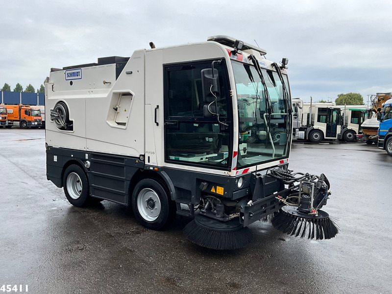 Schmidt Cleango 500 Compact Euro 6 with 3-rd brush - Autočistilica: slika 3 Schmidt Cleango 500 Compact Euro 6 with 3-rd brush - Autočistilica: slika 3