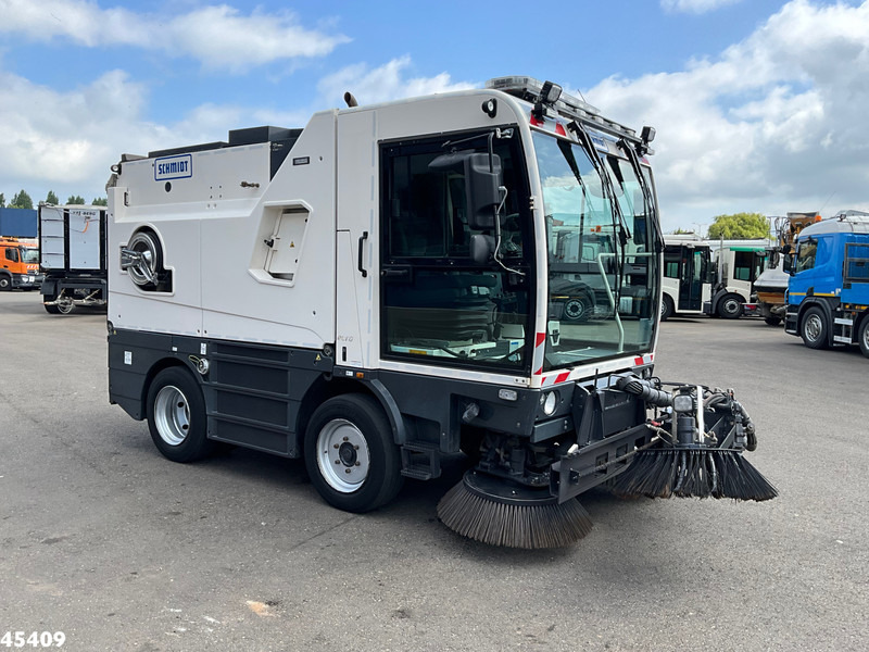 Schmidt Cleango 500 Compact Euro 6 with 3-rd brush - Autočistilica: slika 3 Schmidt Cleango 500 Compact Euro 6 with 3-rd brush - Autočistilica: slika 3