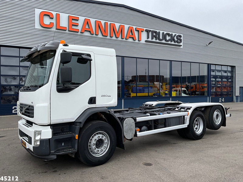 Volvo FE 260 Chassis cabine with PTO Just 199.470 km! - Kamion sa golom šasijom i zatvorenom kabinom: slika 2 Volvo FE 260 Chassis cabine with PTO Just 199.470 km! - Kamion sa golom šasijom i zatvorenom kabinom: slika 2
