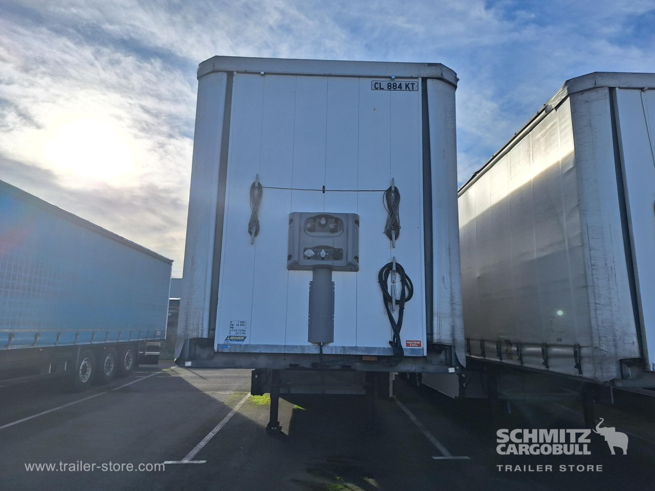 FRUEHAUF Curtainsider Standard Taillift - Poluprikolica sa ceradom: slika 2 FRUEHAUF Curtainsider Standard Taillift - Poluprikolica sa ceradom: slika 2