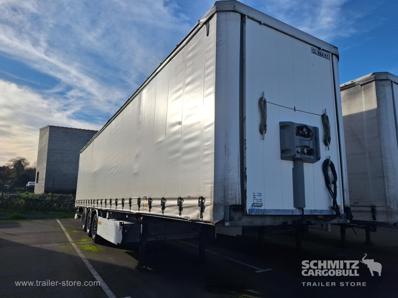 FRUEHAUF Curtainsider Standard Taillift - Poluprikolica sa ceradom: slika 1 FRUEHAUF Curtainsider Standard Taillift - Poluprikolica sa ceradom: slika 1