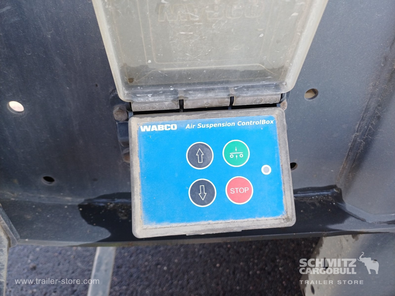 LANGENDORF Auflieger Kipper Stahlrundmulde 24m³ - Poluprikolica istovarivača: slika 4 LANGENDORF Auflieger Kipper Stahlrundmulde 24m³ - Poluprikolica istovarivača: slika 4