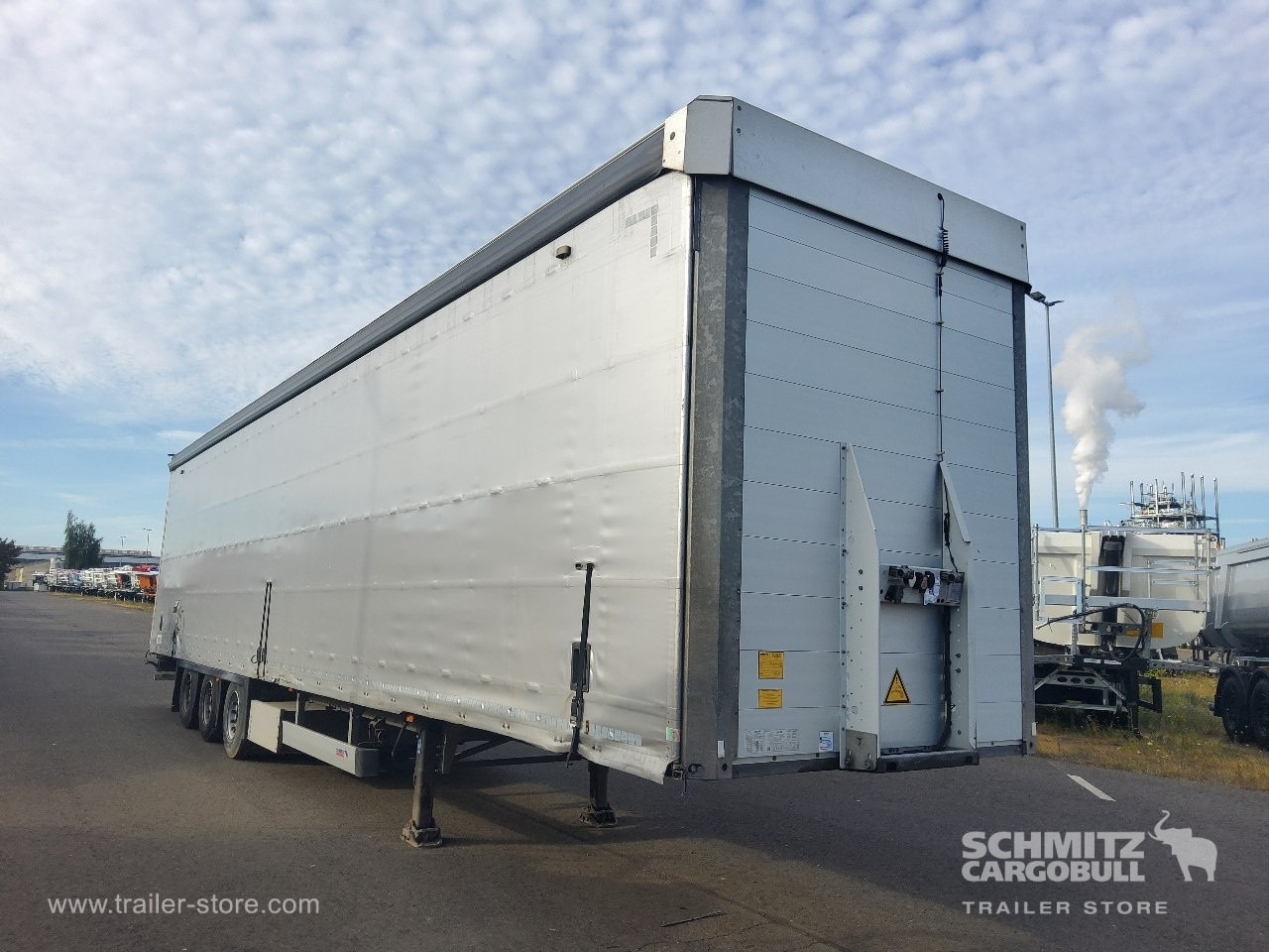 SCHMITZ Auflieger Curtainsider Mega - Poluprikolica sa ceradom: slika 1 SCHMITZ Auflieger Curtainsider Mega - Poluprikolica sa ceradom: slika 1