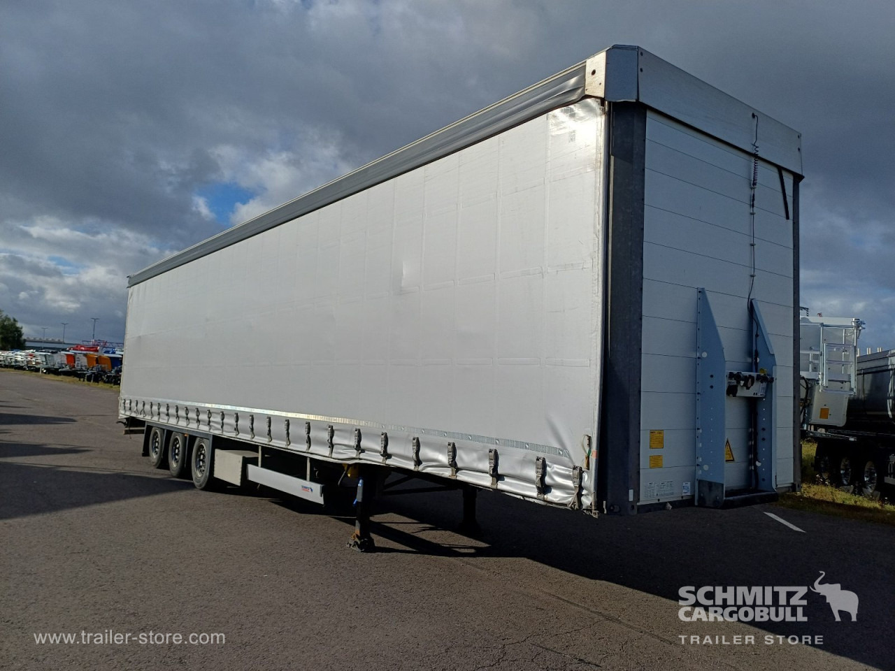 SCHMITZ Auflieger Curtainsider Mega - Poluprikolica sa ceradom: slika 1 SCHMITZ Auflieger Curtainsider Mega - Poluprikolica sa ceradom: slika 1