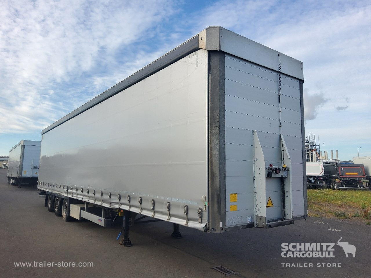 SCHMITZ Auflieger Curtainsider Mega - Poluprikolica sa ceradom: slika 1 SCHMITZ Auflieger Curtainsider Mega - Poluprikolica sa ceradom: slika 1