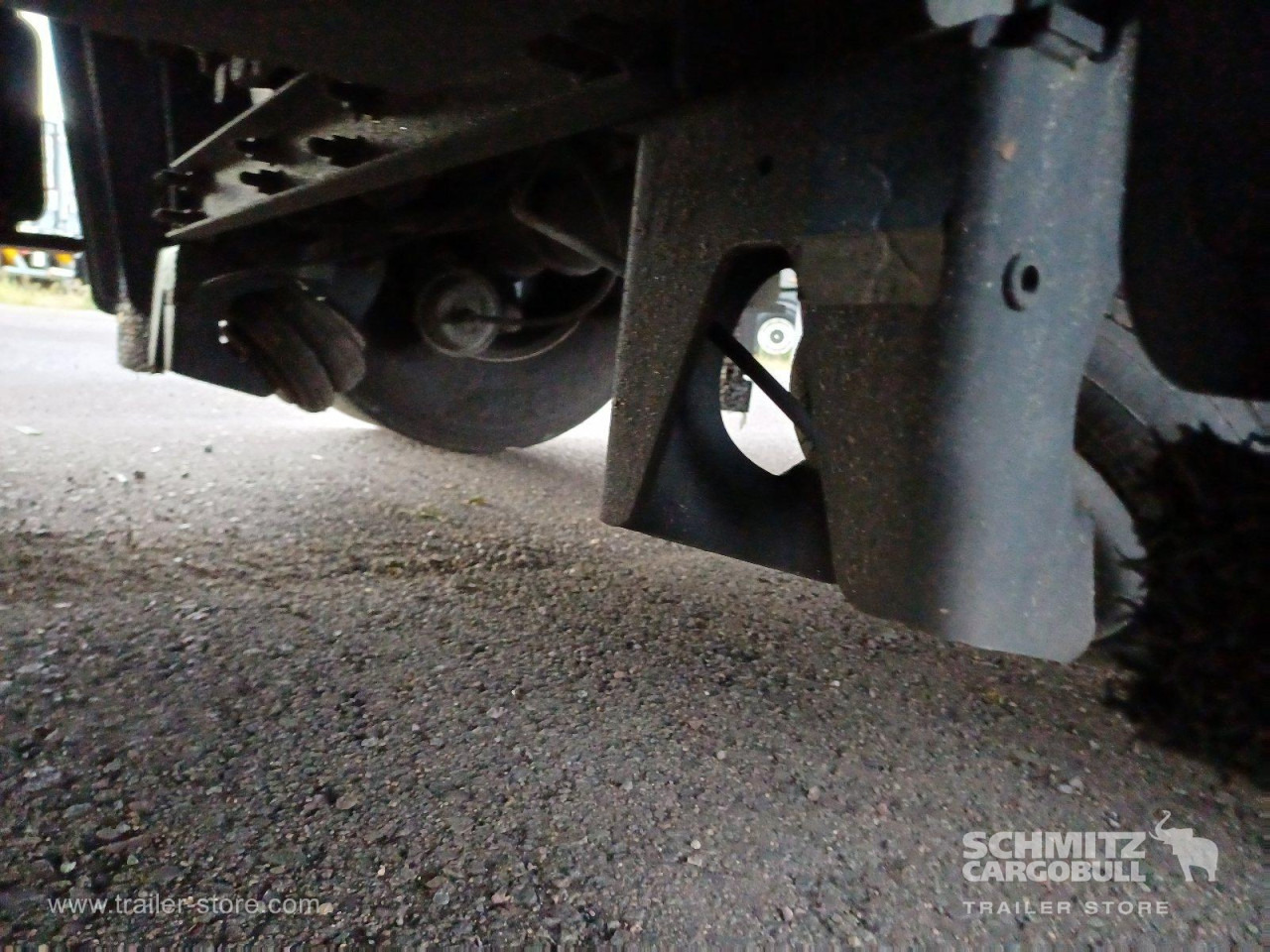 SCHMITZ Auflieger Curtainsider Mega - Poluprikolica sa ceradom: slika 5 SCHMITZ Auflieger Curtainsider Mega - Poluprikolica sa ceradom: slika 5