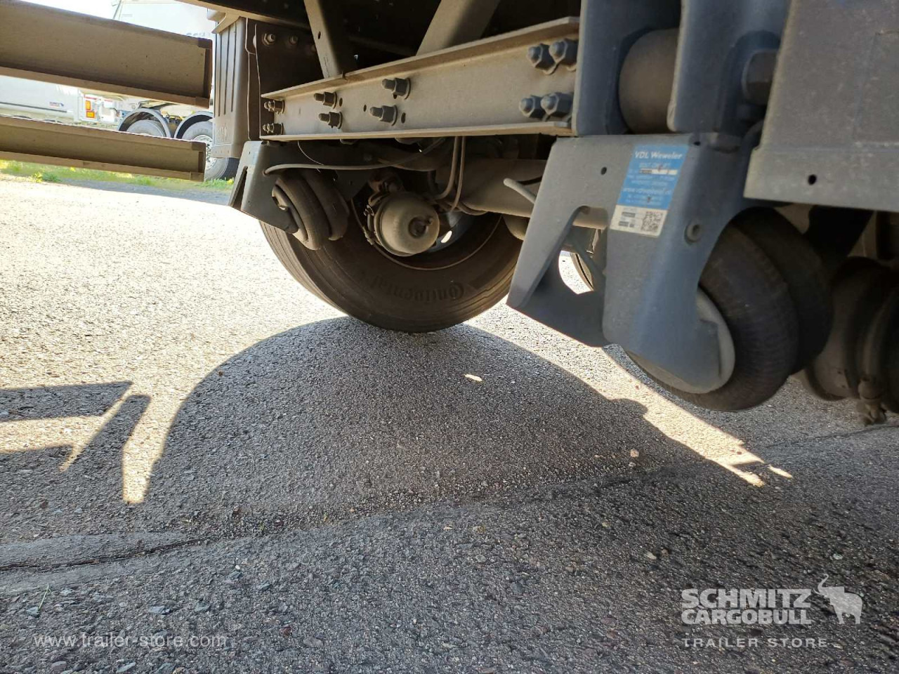 SCHMITZ Auflieger Curtainsider Standard - Poluprikolica sa ceradom: slika 4 SCHMITZ Auflieger Curtainsider Standard - Poluprikolica sa ceradom: slika 4