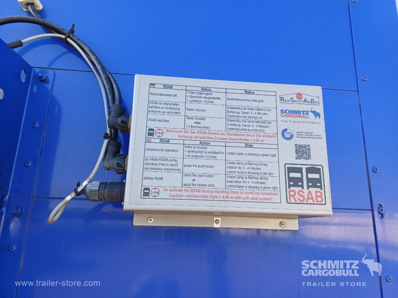 SCHMITZ Auflieger Curtainsider Standard - Poluprikolica sa ceradom: slika 3 SCHMITZ Auflieger Curtainsider Standard - Poluprikolica sa ceradom: slika 3