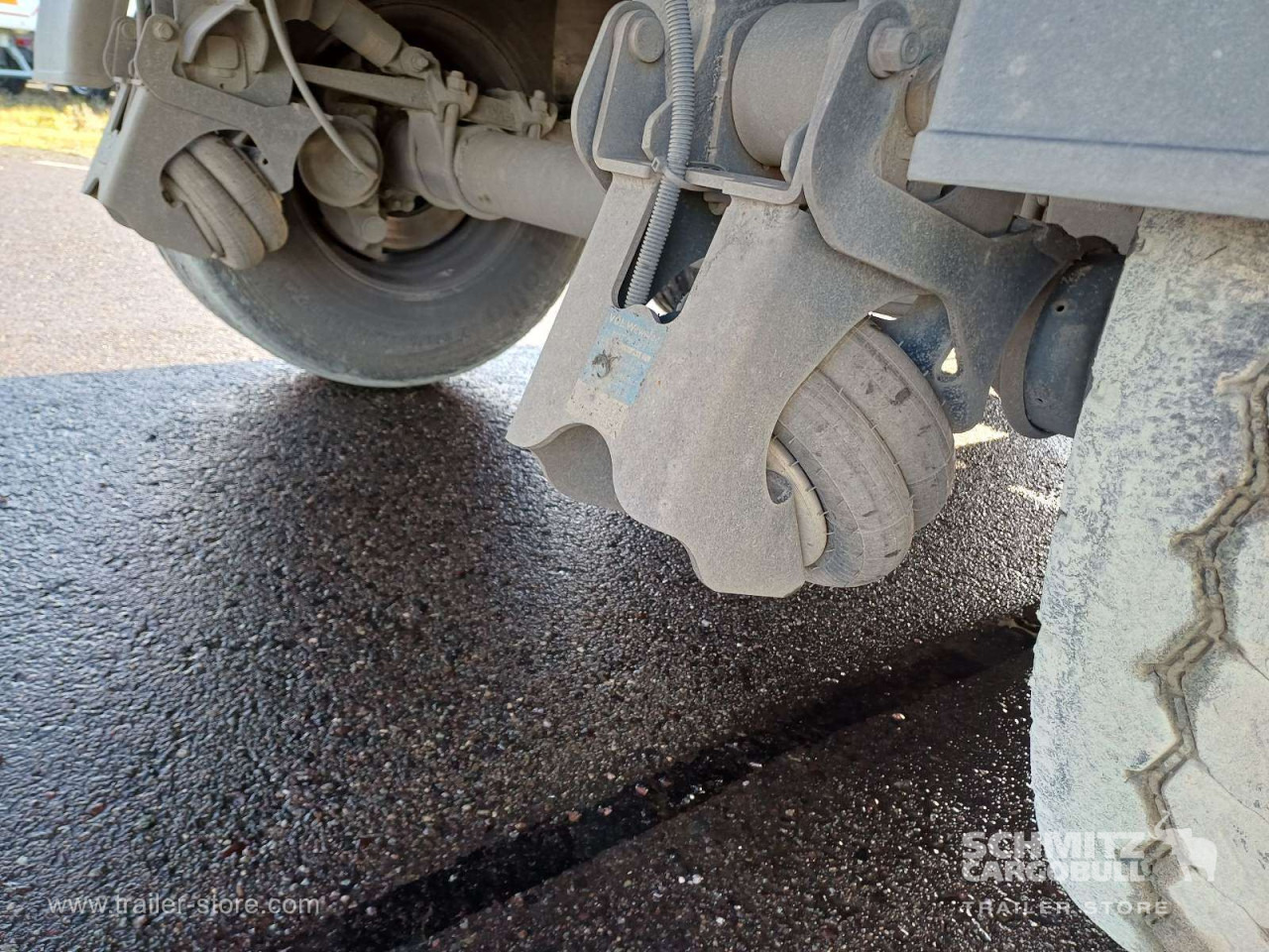 SCHMITZ Auflieger Kipper Alukastenmulde 24m³ - Poluprikolica istovarivača: slika 3 SCHMITZ Auflieger Kipper Alukastenmulde 24m³ - Poluprikolica istovarivača: slika 3