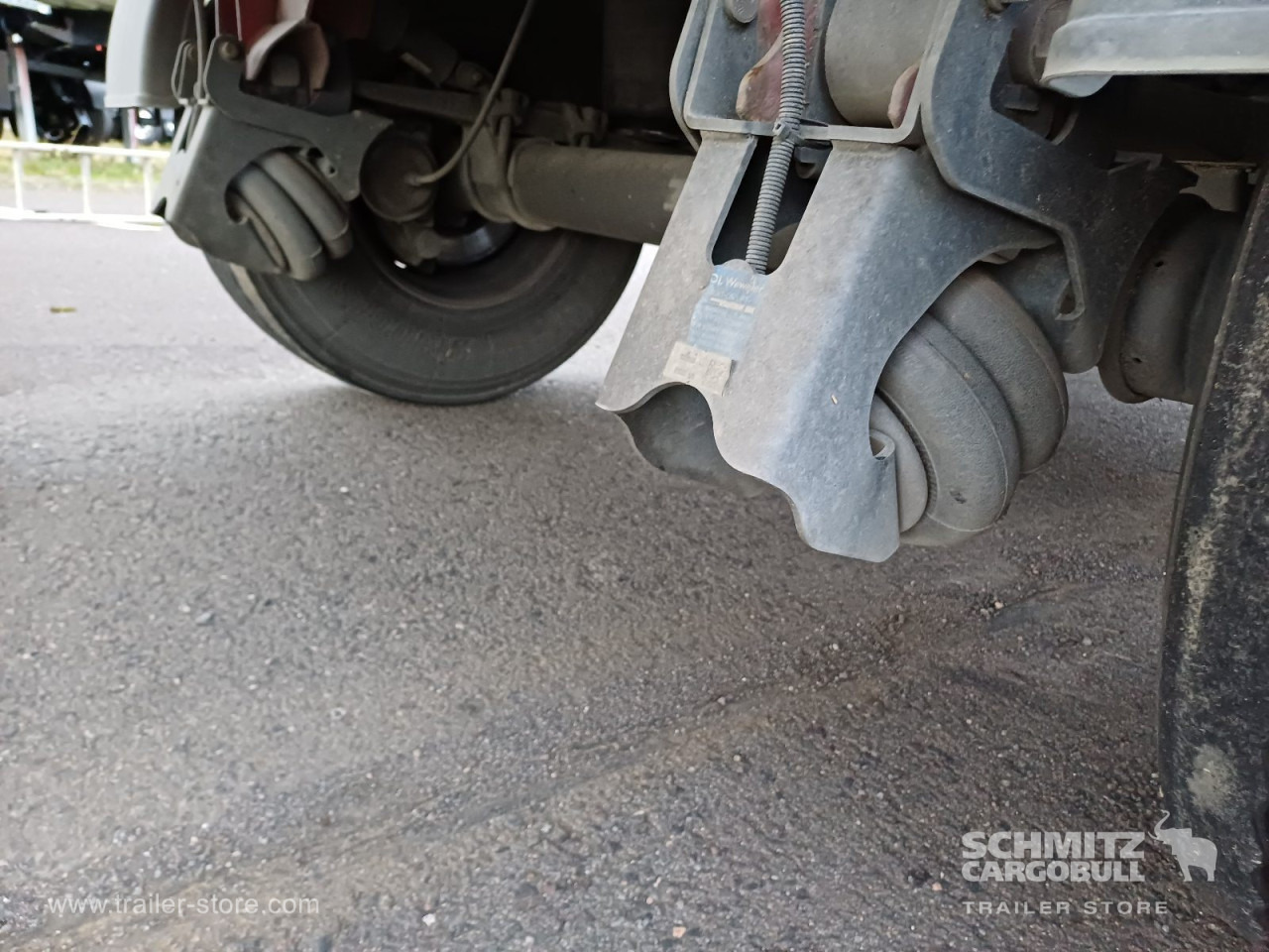 SCHMITZ Auflieger Kipper Alukastenmulde 24m³ - Poluprikolica istovarivača: slika 2 SCHMITZ Auflieger Kipper Alukastenmulde 24m³ - Poluprikolica istovarivača: slika 2