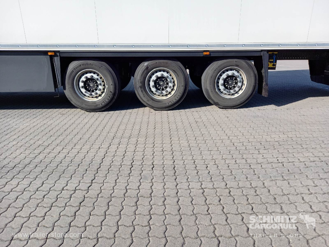 SCHMITZ Auflieger Tiefkühler Standard Double deck - Izotermička poluprikolica: slika 2 SCHMITZ Auflieger Tiefkühler Standard Double deck - Izotermička poluprikolica: slika 2