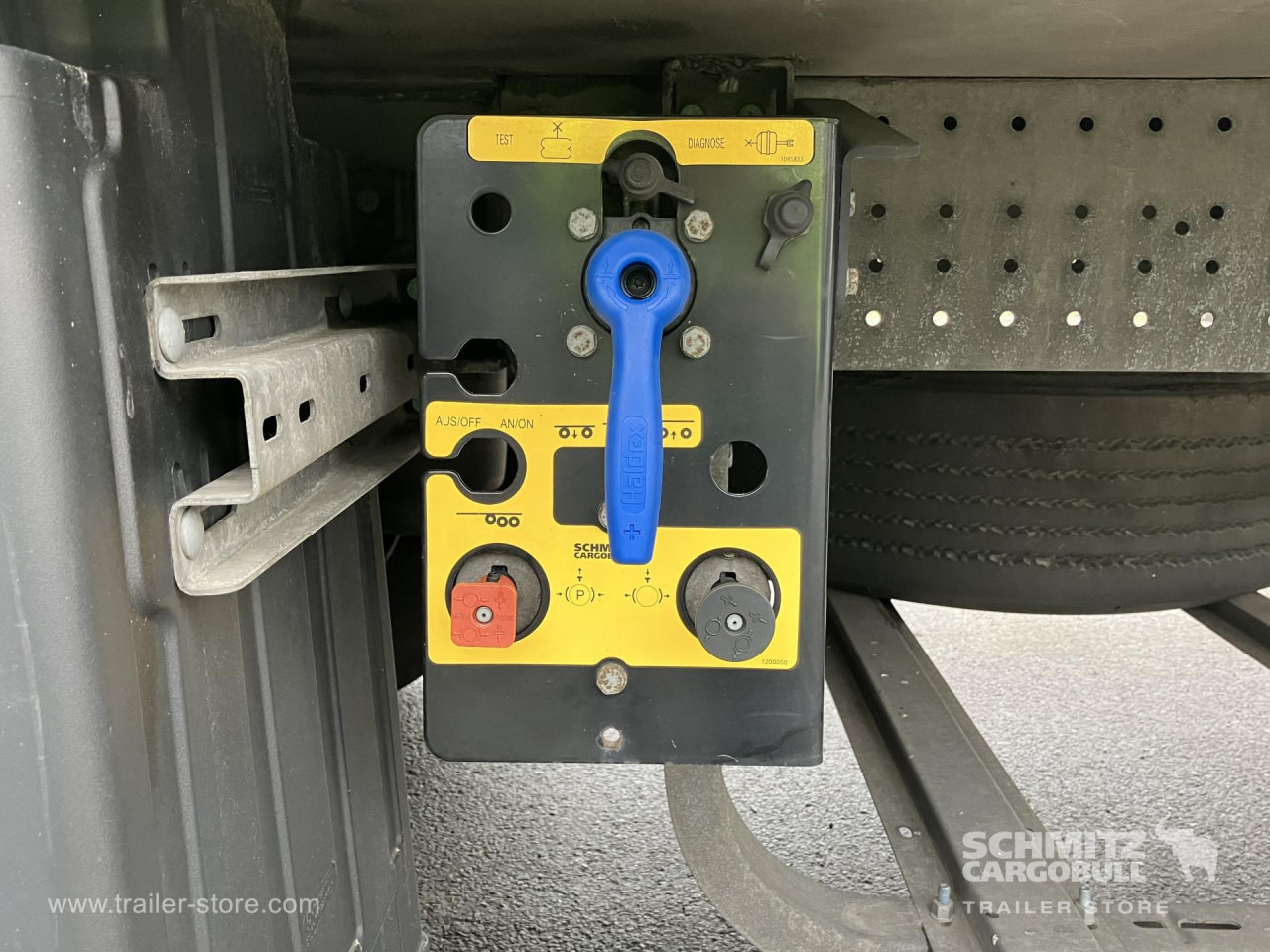 SCHMITZ Auflieger Tiefkühler Standard Double deck - Izotermička poluprikolica: slika 3 SCHMITZ Auflieger Tiefkühler Standard Double deck - Izotermička poluprikolica: slika 3