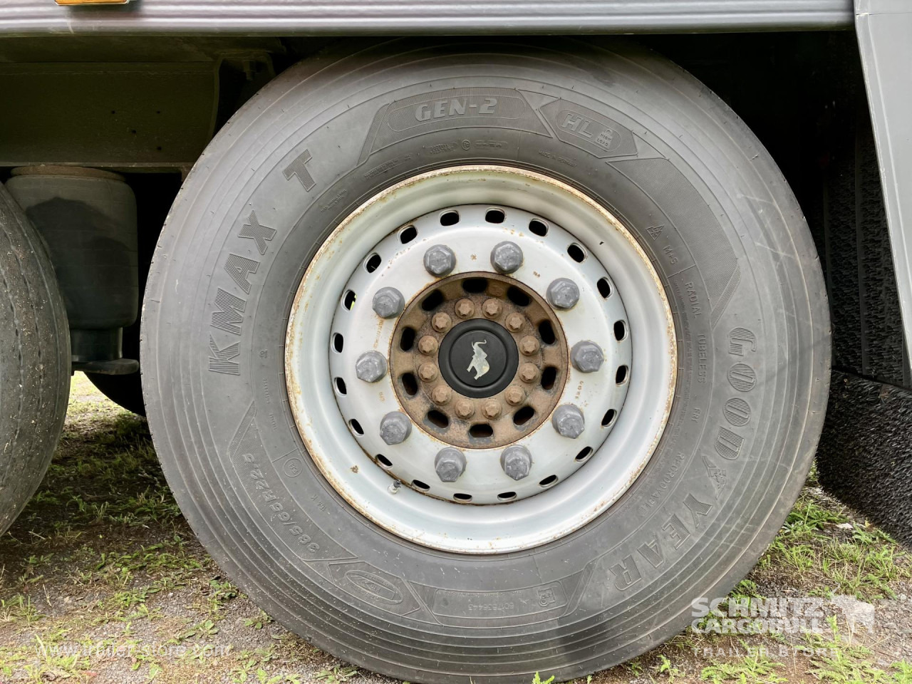 SCHMITZ Auflieger Tiefkühler Standard Double deck - Izotermička poluprikolica: slika 3 SCHMITZ Auflieger Tiefkühler Standard Double deck - Izotermička poluprikolica: slika 3