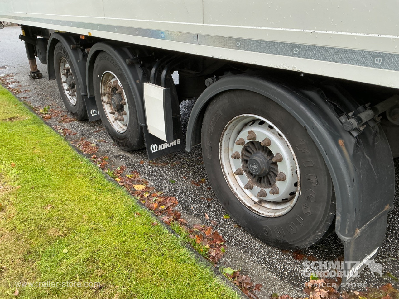 KRONE Reefer Standard Taillift - Izotermička poluprikolica: slika 5 KRONE Reefer Standard Taillift - Izotermička poluprikolica: slika 5