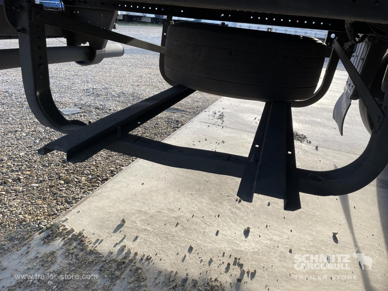 SCHMITZ Remolque Frigo Standard - Prikolica hladnjače: slika 3 SCHMITZ Remolque Frigo Standard - Prikolica hladnjače: slika 3