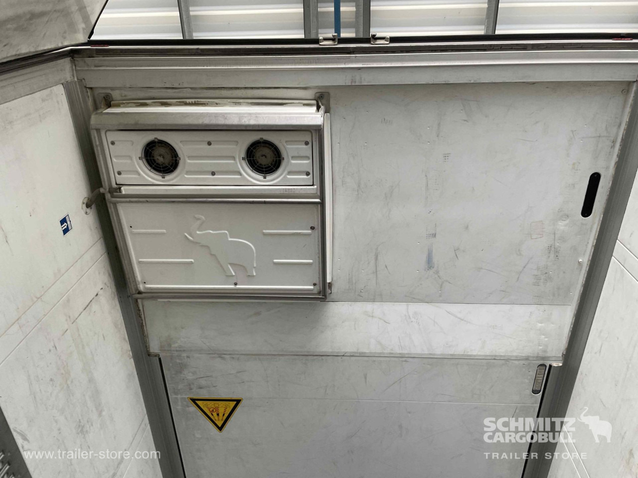 Izotermička poluprikolica SCHMITZ Semiremolque Frigo Multitemperatura: slika 7 Izotermička poluprikolica SCHMITZ Semiremolque Frigo Multitemperatura: slika 7