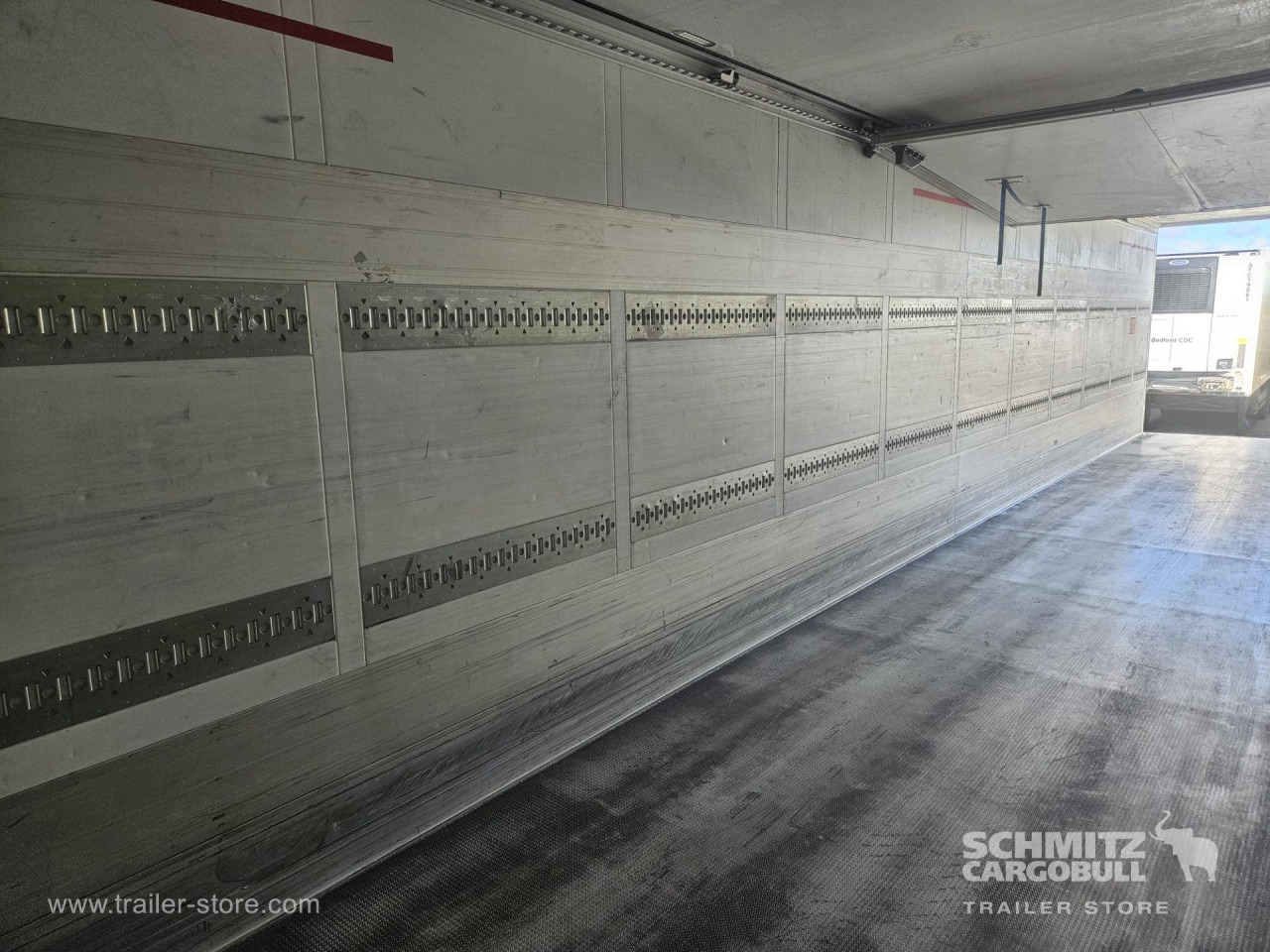 SCHMITZ Reefer Multitemp - Izotermička poluprikolica: slika 3 SCHMITZ Reefer Multitemp - Izotermička poluprikolica: slika 3