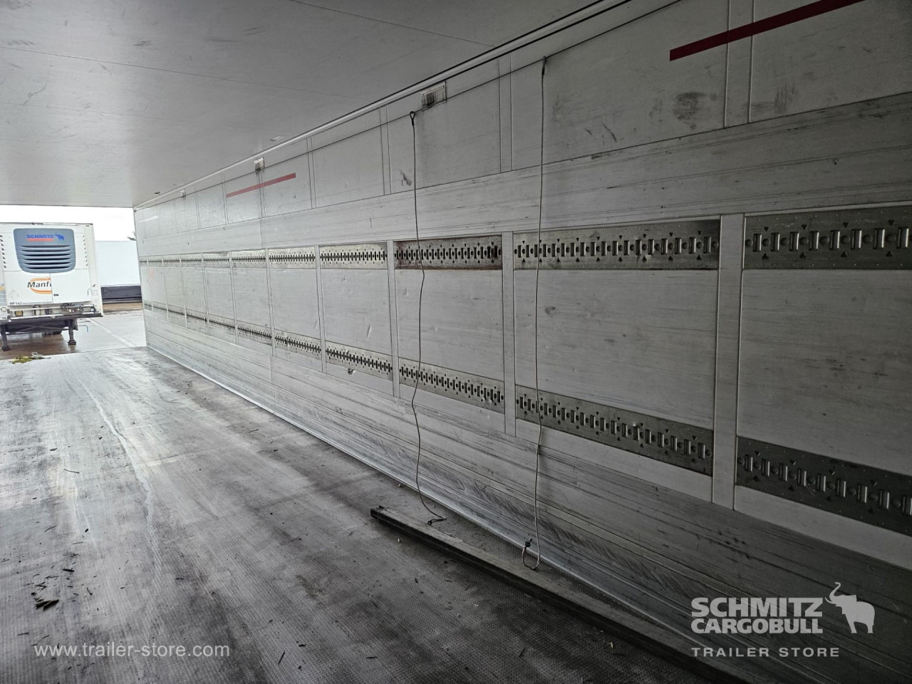 SCHMITZ Reefer Standard - Izotermička poluprikolica: slika 2 SCHMITZ Reefer Standard - Izotermička poluprikolica: slika 2